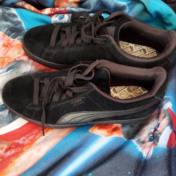 Black Suede Pumas - Picture 1 of 9